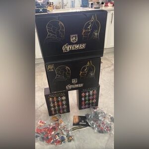 Avengers Chess set DC vs Marvel Superhero